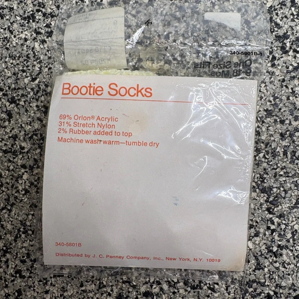 Vintage JCPenney Toddletime Baby Bootie Socks Maize Yellow Knit 9-18 Months NEW